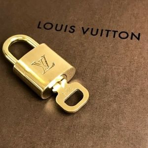 Louis Vuitton, Accessories, Louis Vuitton 3 Gold Padlock Key Lv Bagslock  W Alma Speedy Keepall